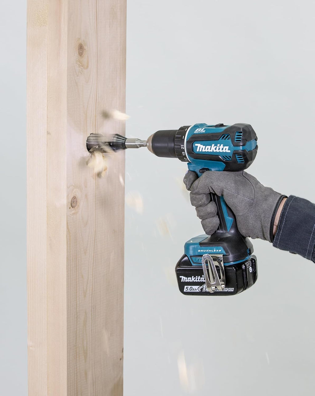 Kit combinado de herramientas a batería Makita DLX2452TJ 18V "Kit automotriz" (DDF485 + DTW300) / 5,0 Ah, 2 baterías + cargador en MAKPAC