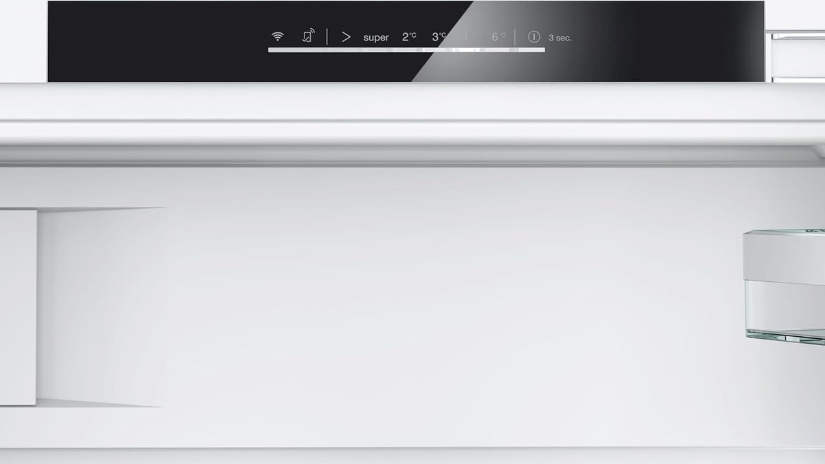 Siemens KU22LADD0, iQ500 Frigorífico bajo encimera inteligente con congelador, nicho de 82 x 60 cm, 110 L, cajón hyperFresh, botellero, muy silencioso 35 dB, bisagra plana softClose con cierre suave