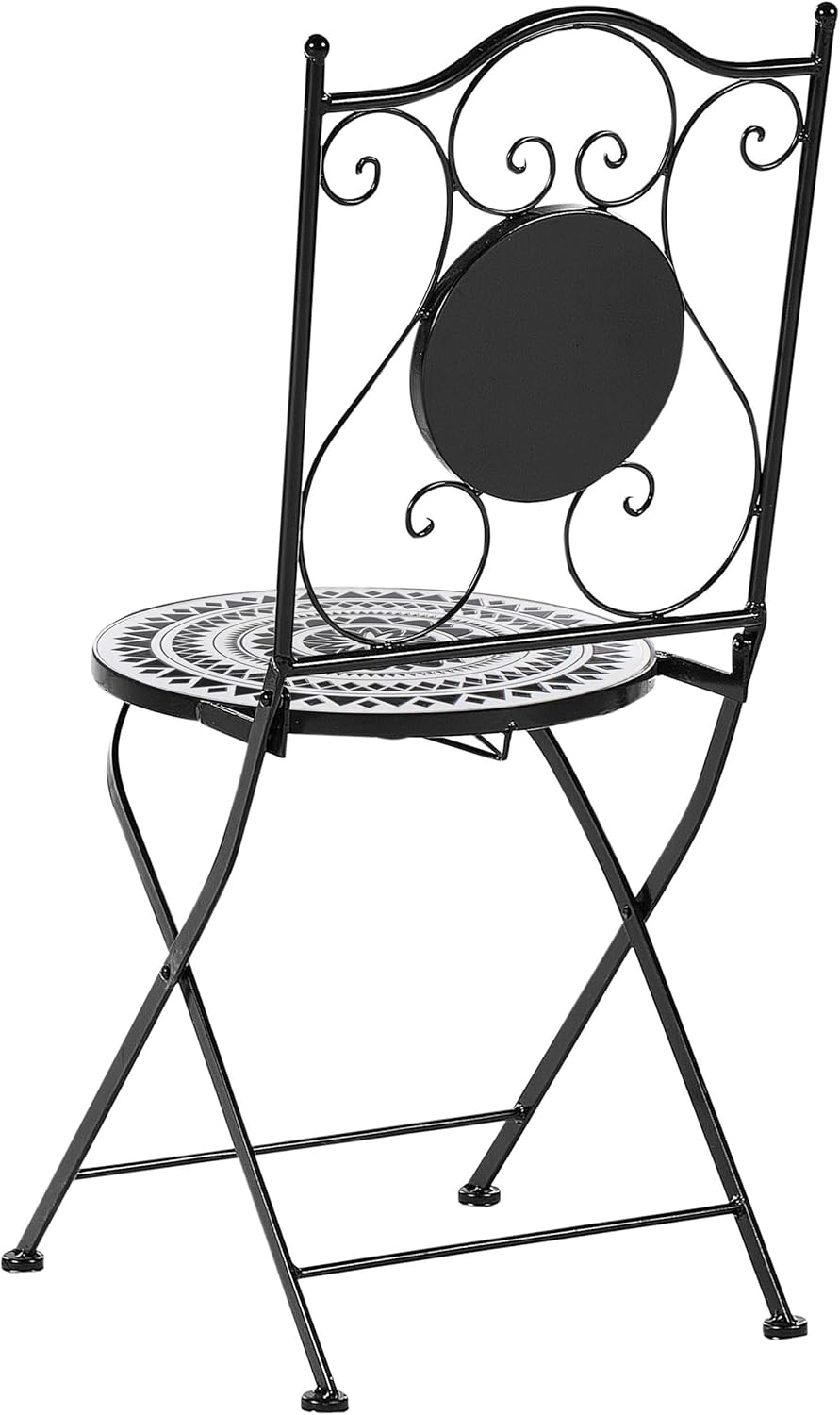 Set de balcón Beliani de 3 piezas de hierro, mesa de mosaico blanco/negro con 2 sillas plegables Comiso