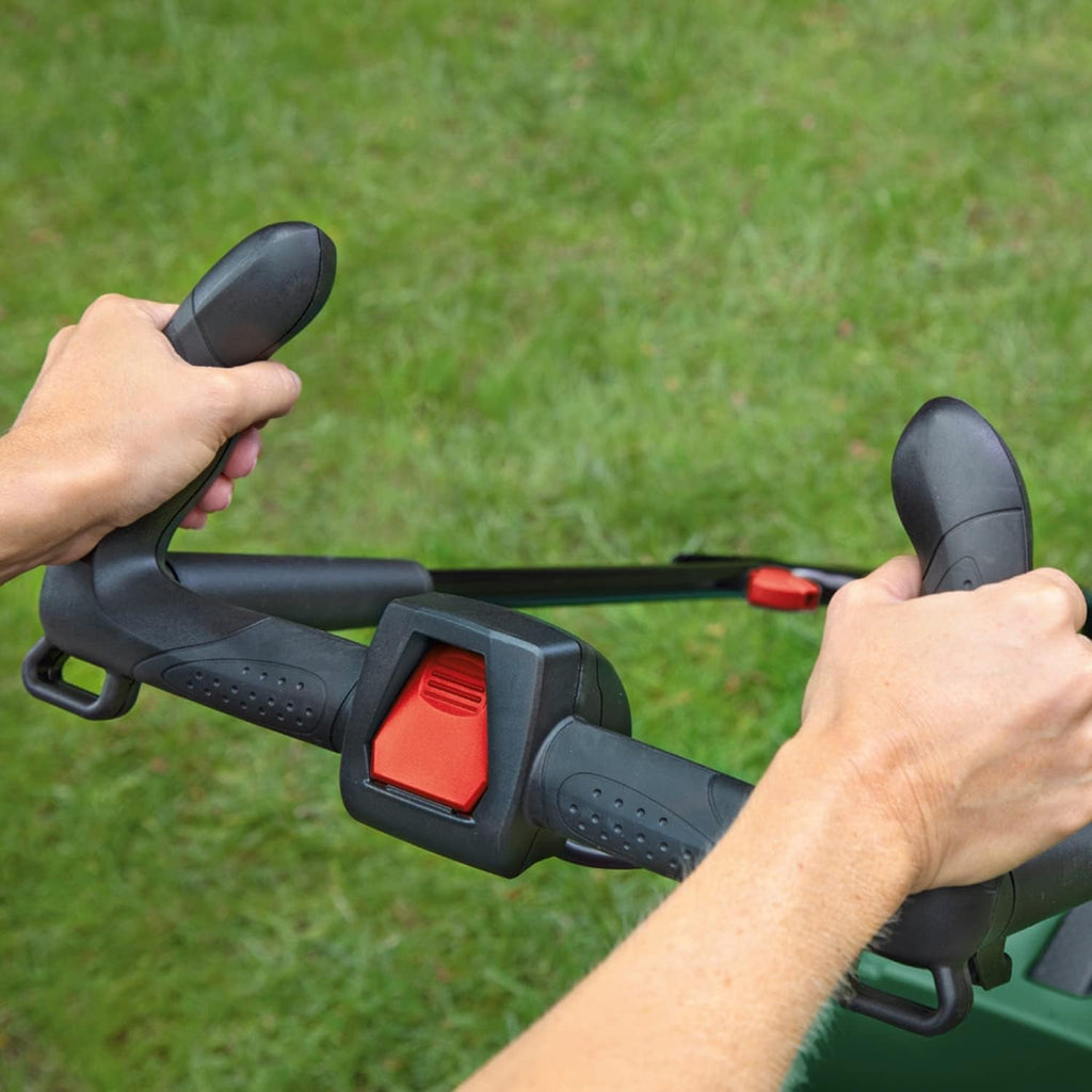 Cortacésped a batería Bosch CityMower 18V-32-300 (18 voltios, 1 batería de 4,0 Ah, ancho de corte: 32 cm, para superficies de césped de hasta 300 m², en caja)