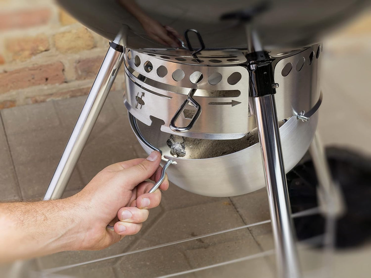 Barbacoa de carbón Weber Master-Touch, 56 cm, color marfil