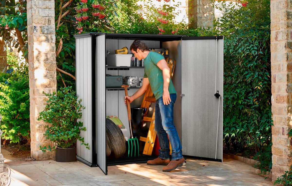 Arcón de jardín Keter High Store Plus, capacidad de 1400 l, dimensiones exteriores an/prof/al 140x73,6x170,4 cm, material Duotech, pintable, impermeable, resistente a la intemperie y de fácil mantenimiento