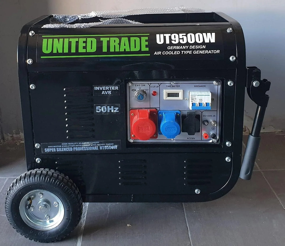 UNITED TRADE Generator wybuchowy / agregat prądotwórczy / generator prądu HP 6,5 rozrusznik elektryczny z kluczem i pilotem zdalnego sterowania - TRIFASE