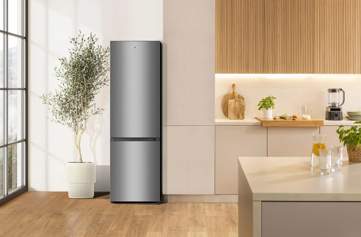 Frigorífico combi Gorenje RK 4182 PS4 180x55x55,7 cm, refrigeración 198 L, congelación 66 L, LED, 39 dB, gris, clase energética E