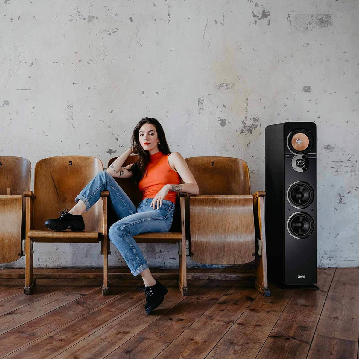 Altavoces estéreo Teufel Ultima 40: par de altavoces de columna HiFi de gama alta, tweeter con corrector de fase, sistema de 3 vías, bass-reflex de doble tubo, música, sonido de cine, juegos - negro