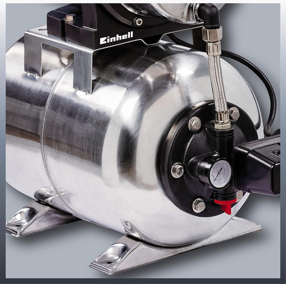 Sistema de abastecimiento de agua doméstico Einhell GC-WW 1250 NN (1200 W, máx. 5 bar, caudal máx. 5000 l/h, altura de elevación máx. 50 m, motor sin mantenimiento, tornillo de purga de agua, depósito de presión de acero inoxidable de 20 l)