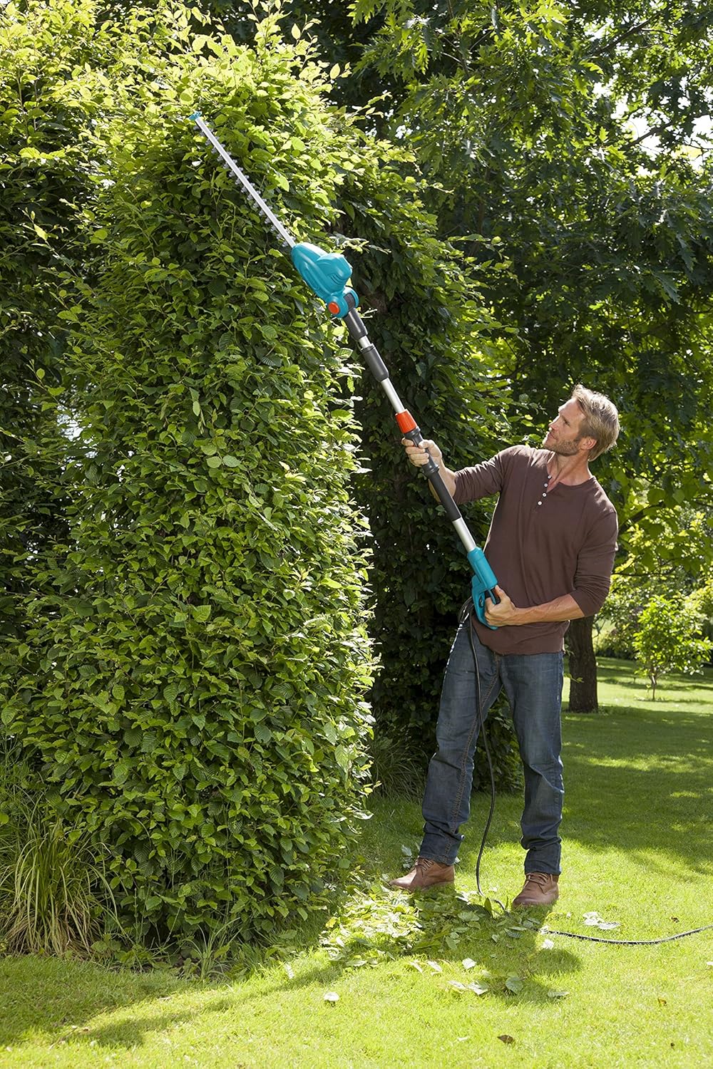 Cortasetos telescópico Gardena THS 500/48: cortasetos de 500 W, 3,5 m de alcance, cabezal inclinable y mango telescópico, 48 cm de longitud de cuchilla, empuñadura ergonómica y protector de impactos, (8883-20)