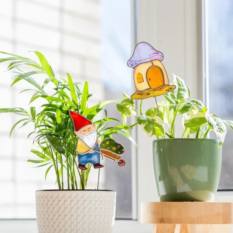 Set de atrapasoles de vitral de gnomo y casa de hongos para plantas