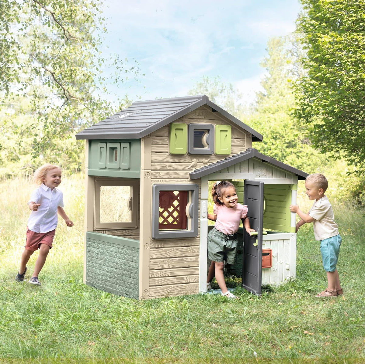 Smoby Life - Casita de juegos Friends House EVO con 2 puertas, 6 ventanas y mesa de picnic extraíble – Fabricada en material reciclado, protección UV, para niños a partir de 3 años (7600810208)