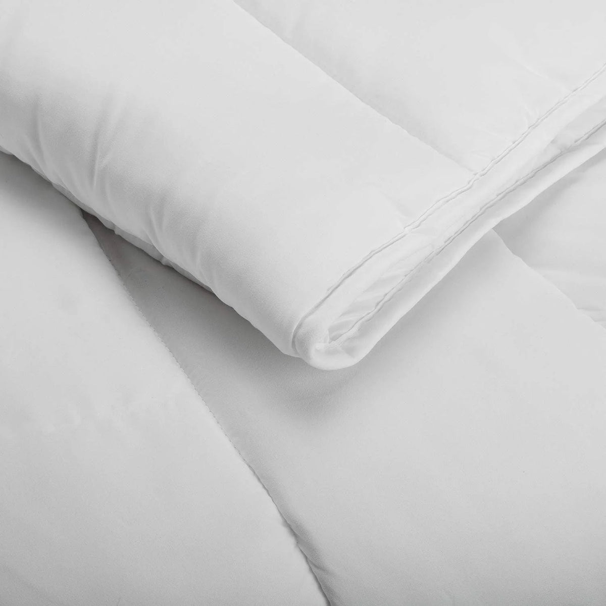 Pikolin Home - Kołdra/hipoalergiczna nordycka wyściółka z włókna aloesowego, zimna zima, 500gr/m², 260x240cm - Łóżko 180 (wszystkie środki)