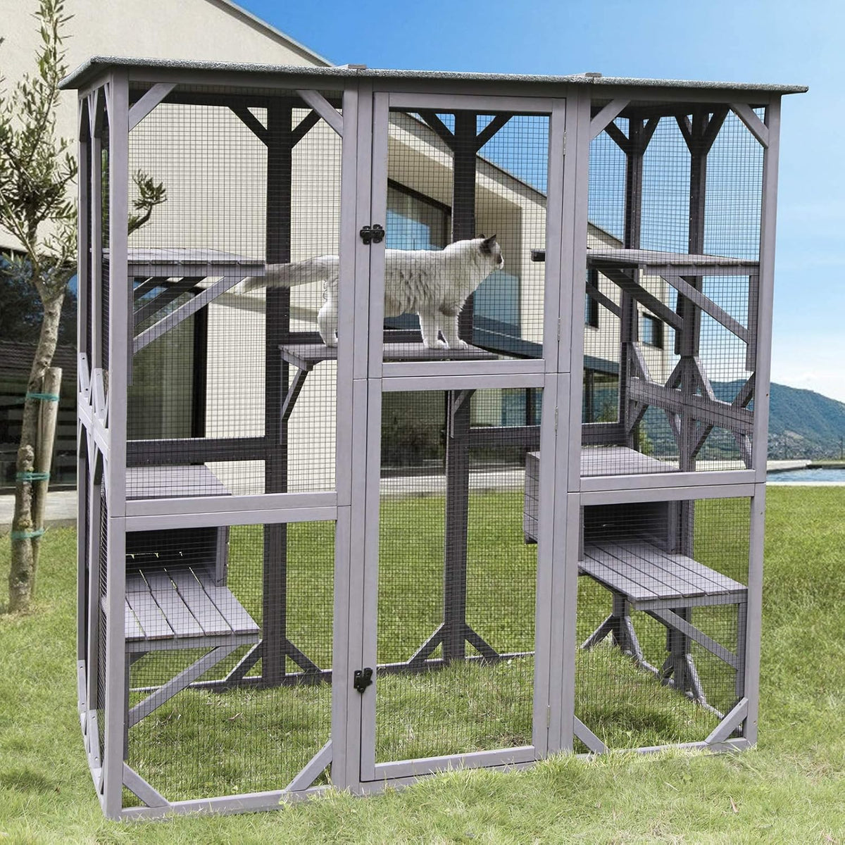 Casa para gatos, recinto exterior para gatos (catio), jaula de madera para gatos, condominio con puerta de entrada extra grande, parque interior con plataformas y casita.